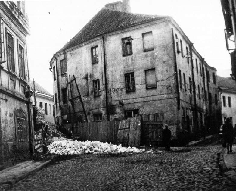 Post war photo of the ruins of Szklana St in the Vilna ghetto